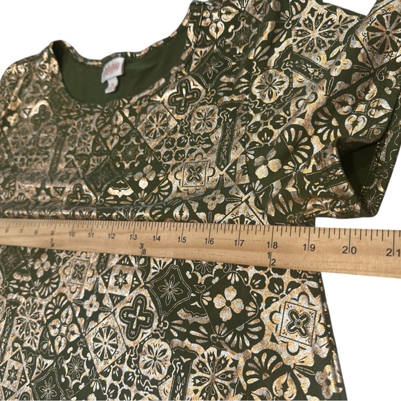 Lularoe Swing Dress Size Medium Green Cream Gold Metallic Shimmer Round Neckline - Picture 7 of 7